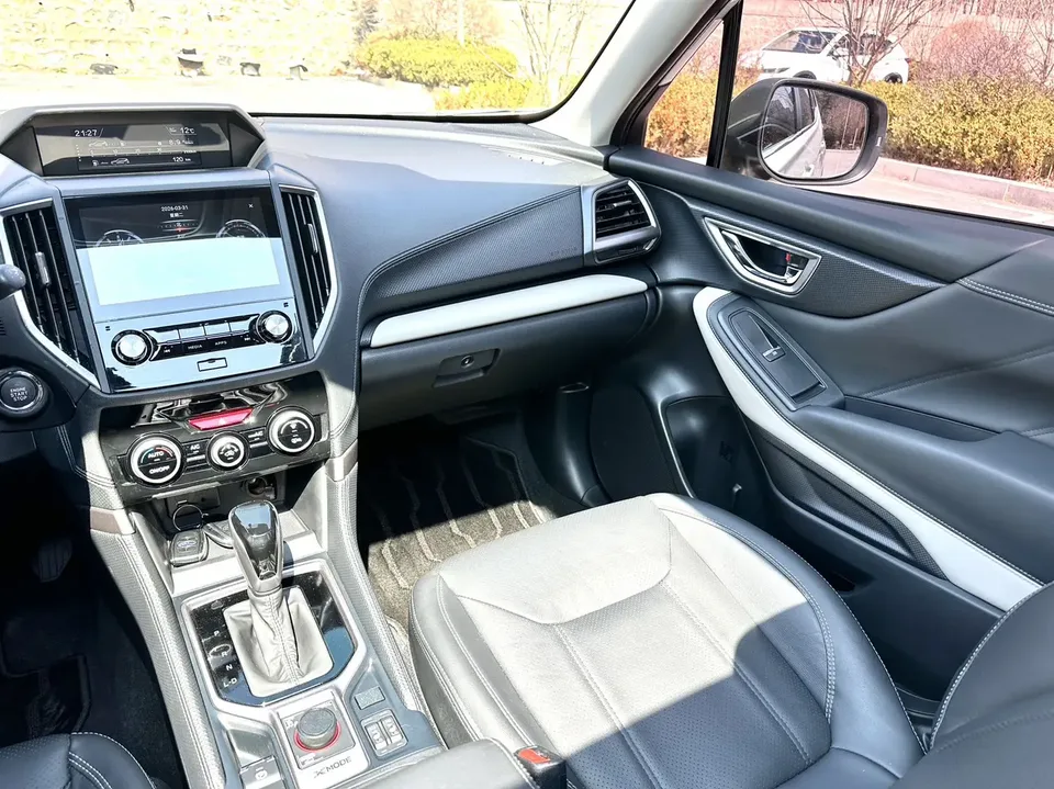 Subaru Forester FORESTER 2022 2.0i AWD Deluxe Edition 2022 — миниатюра 3