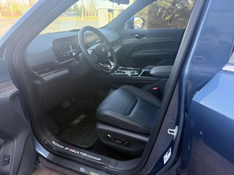 Ford Equator Sport EcoBoost 170 Premium Edition 2023 — миниатюра 3