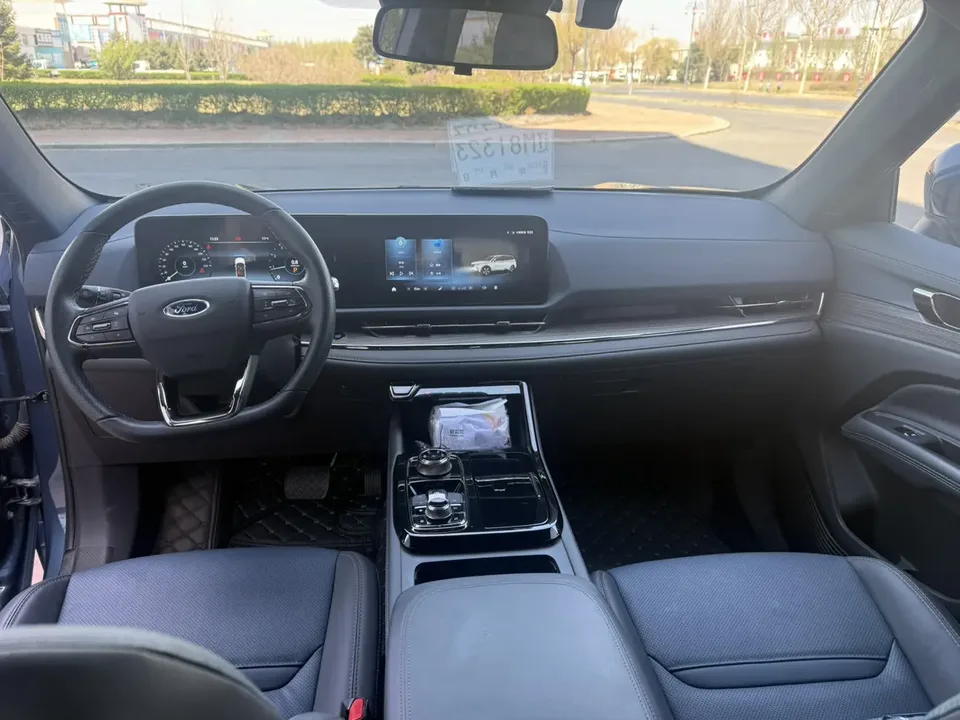 Ford Equator Sport EcoBoost 170 Premium Edition 2023 — миниатюра 5
