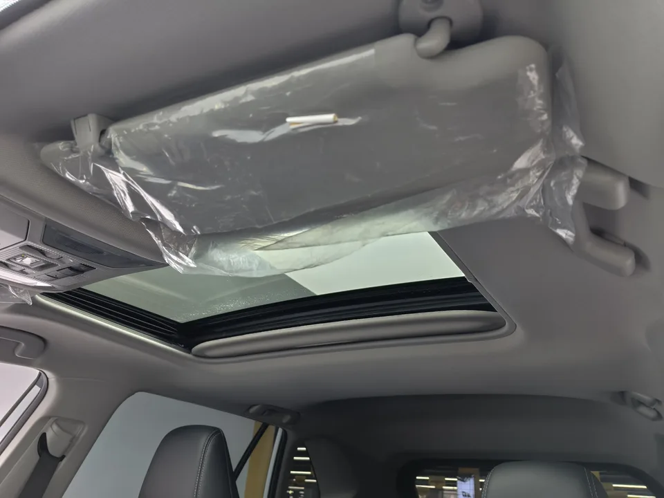Toyota Willanda 2.0L four-wheel drive luxury PLUS version 2022 — миниатюра 4