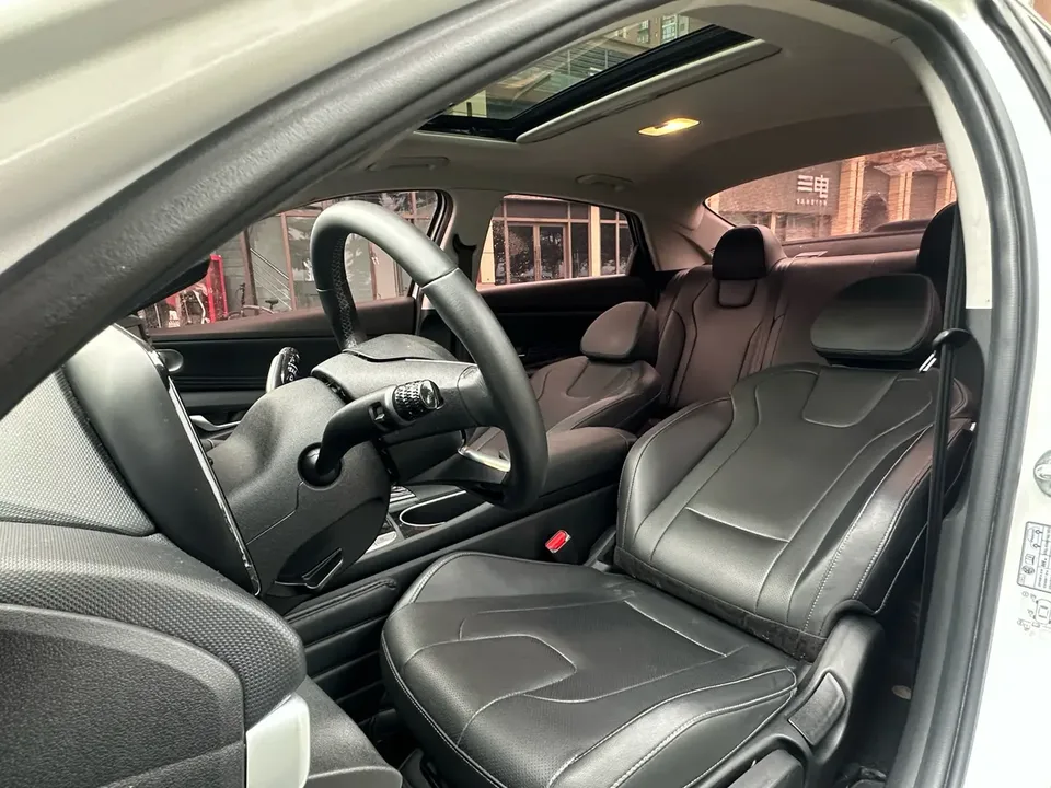 Hyundai Elantra 1.5L CVT GLX Elite Edition 2023 — миниатюра 5