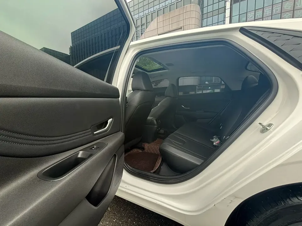 Hyundai Elantra Elantra 1.5L CVT GLX Elite Edition 2025 — thumbnail 3