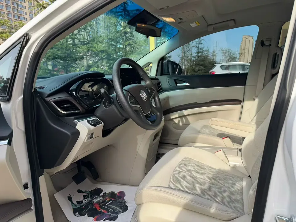 Buick GL8 GL8 2022 facelift land business class 2.0T smart model 2023 — thumbnail 3