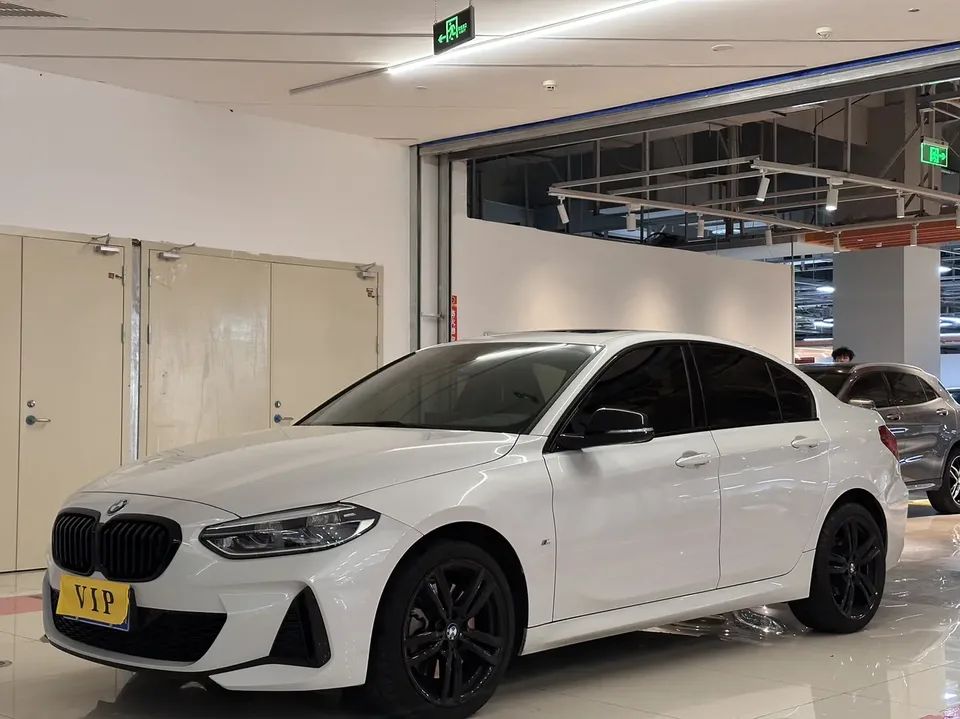 BMW 1 Series 2023