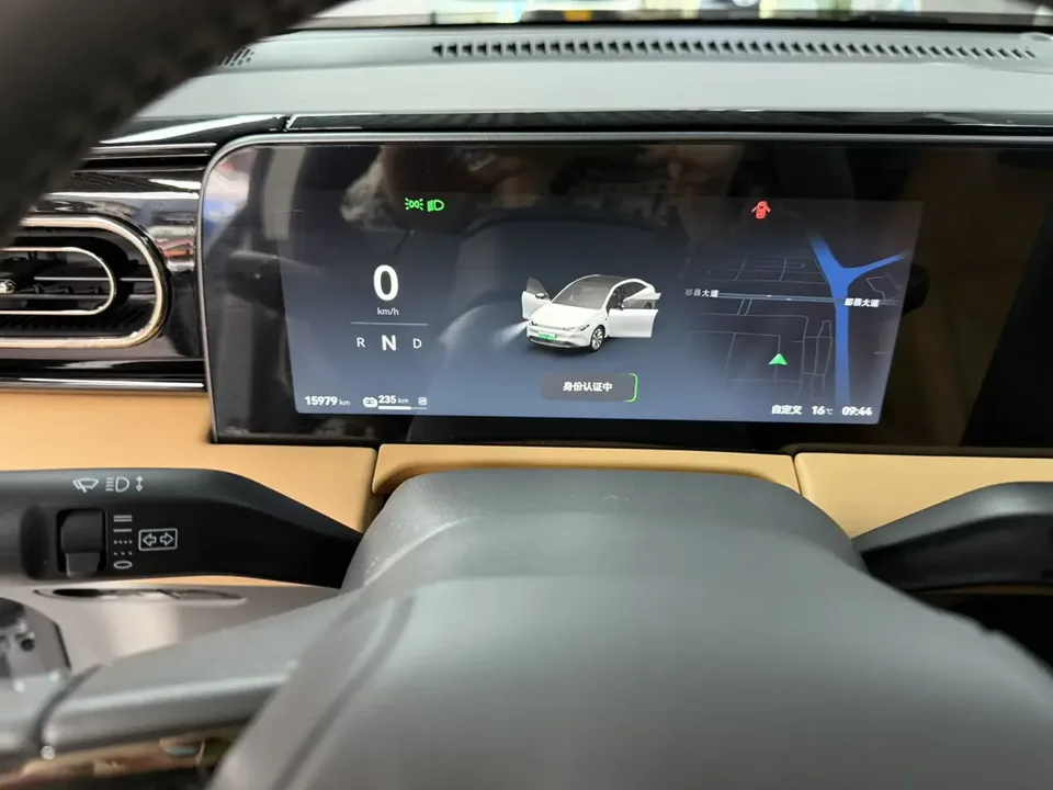 Leapmotor Zero running C01 Pure Electric 525 Premium Edition 2024 — миниатюра 4