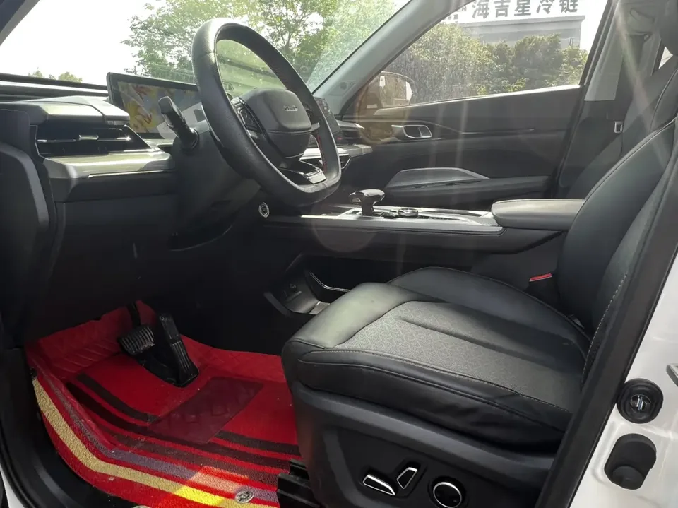 Oshan Changan Auchan Z6 Blue Whale 1.5T DCT Smart Navigation Model 2023 — миниатюра 4