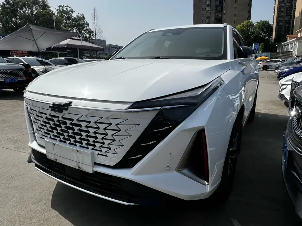 Oshan Changan Auchan Z6 2023
