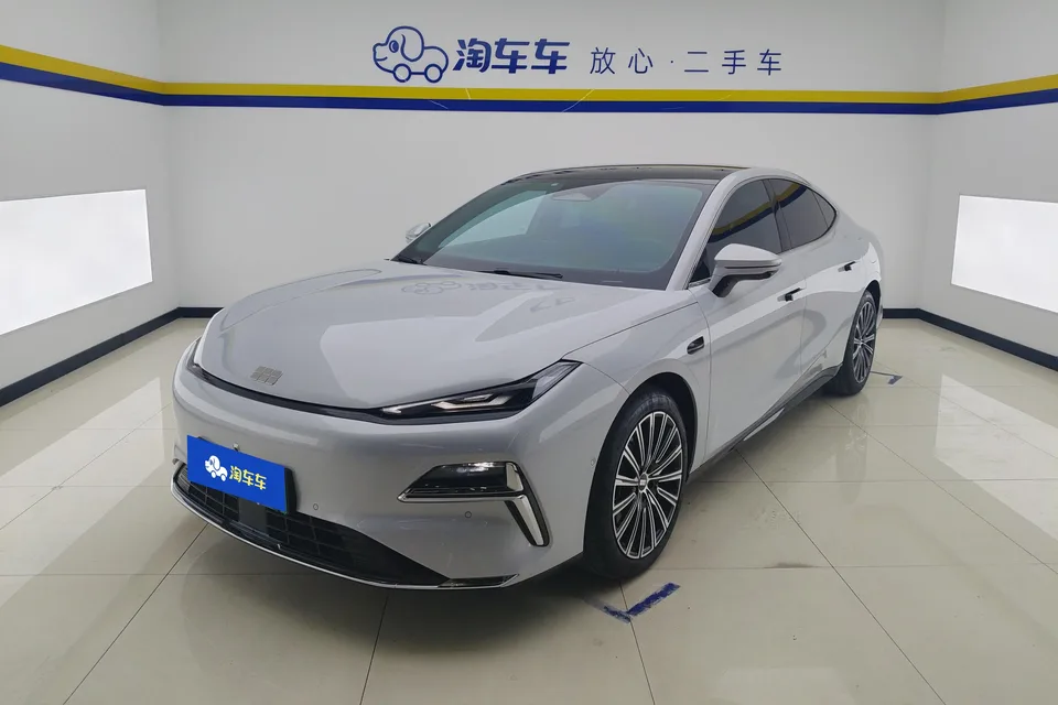 Geely Galaxy Star 8 PHEV 2025