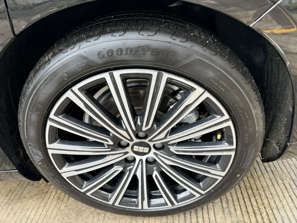 Geely Galaxy Star 8 PHEV 130km EM-P Starship Edition 2025 — миниатюра 3