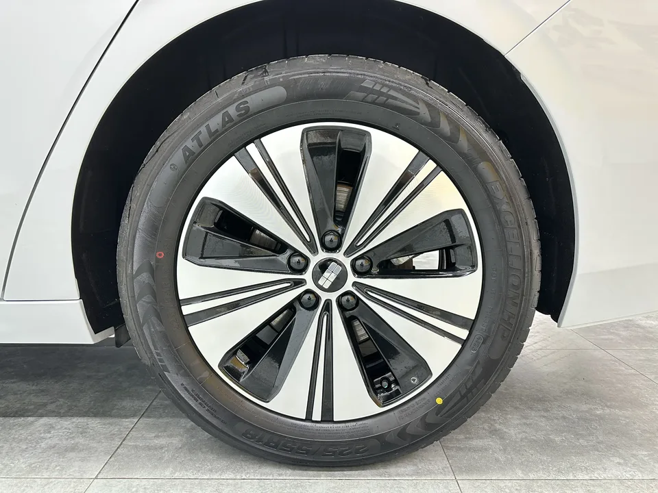 Geely Galaxy A7 EM 150km Explorer+ Edition 2026 — миниатюра 3