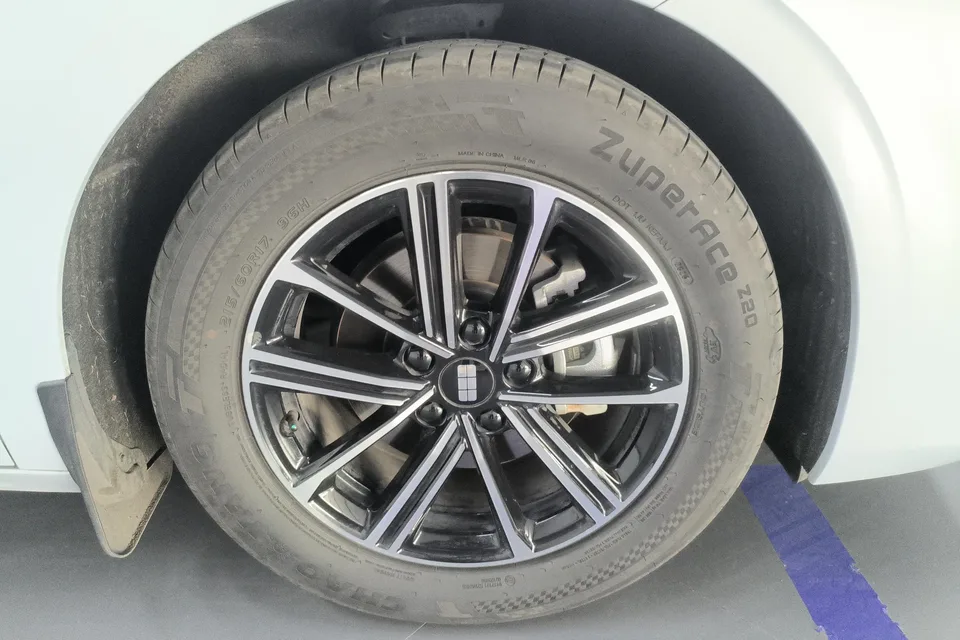 Geely Galaxy A7 EM 70km Luxury Edition 2025 — миниатюра 2