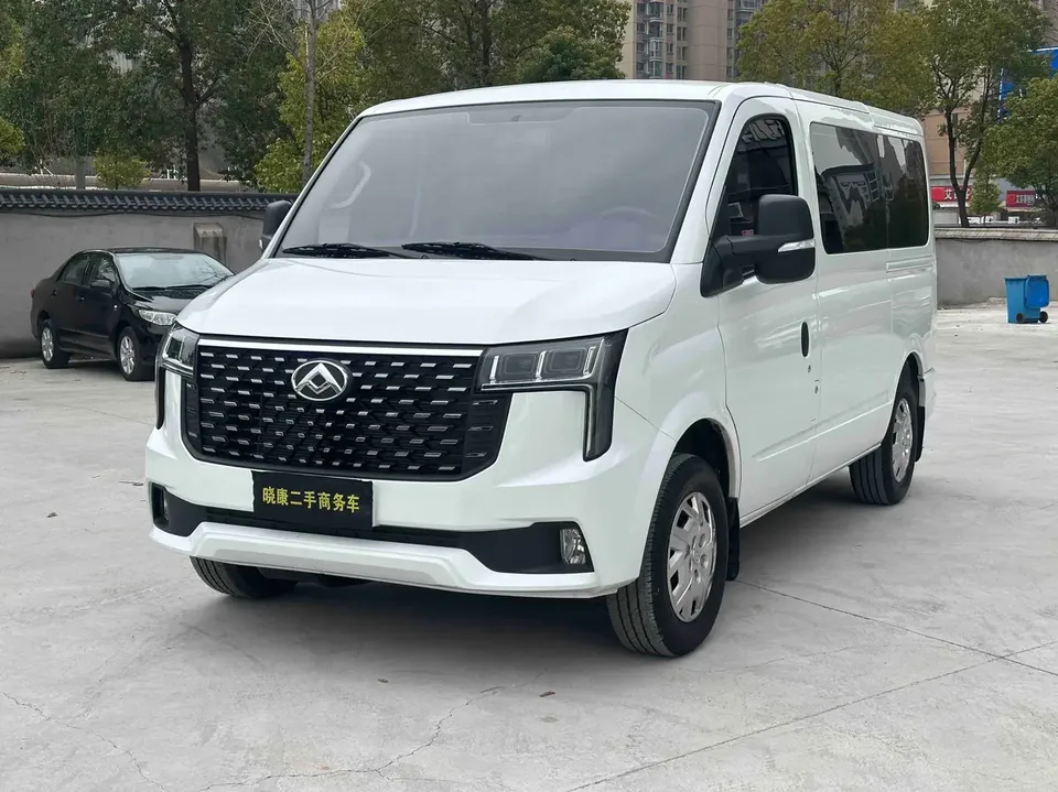 Datong Xintu V80 Xintu V80 2025 PRO 2.0T Manual Aoyuntong Short Axis Ultra-low Top 147Ps 7-9 Seats 2024 — фото 1, купить с доставкой в Москву