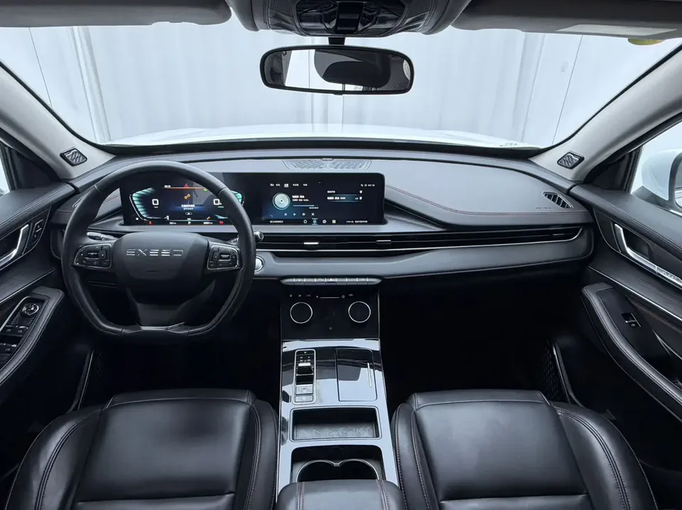 Exeed LX Xingtu Zhuifeng 2022 Wind and Waves Edition 1.5T CVT Yufengxing Edition 2022 — миниатюра 3