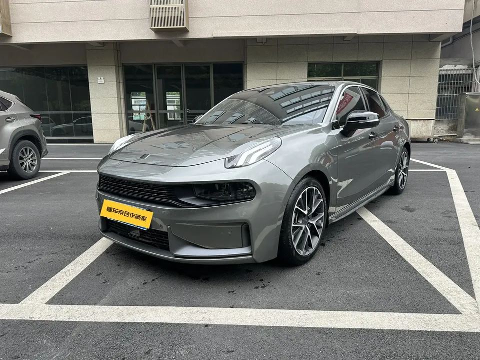 Lynk & Co 03 2022