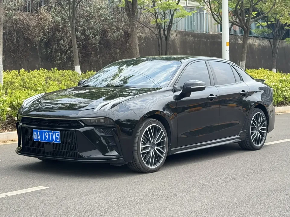 Lynk & Co 03 2023