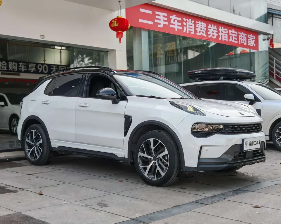 Lynk & Co 01 2022