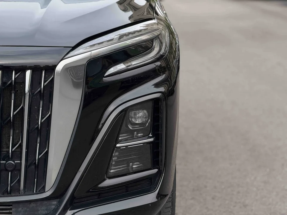 Hongqi HS3 PHEV 115km Jinwei Edition 2024 — миниатюра 3