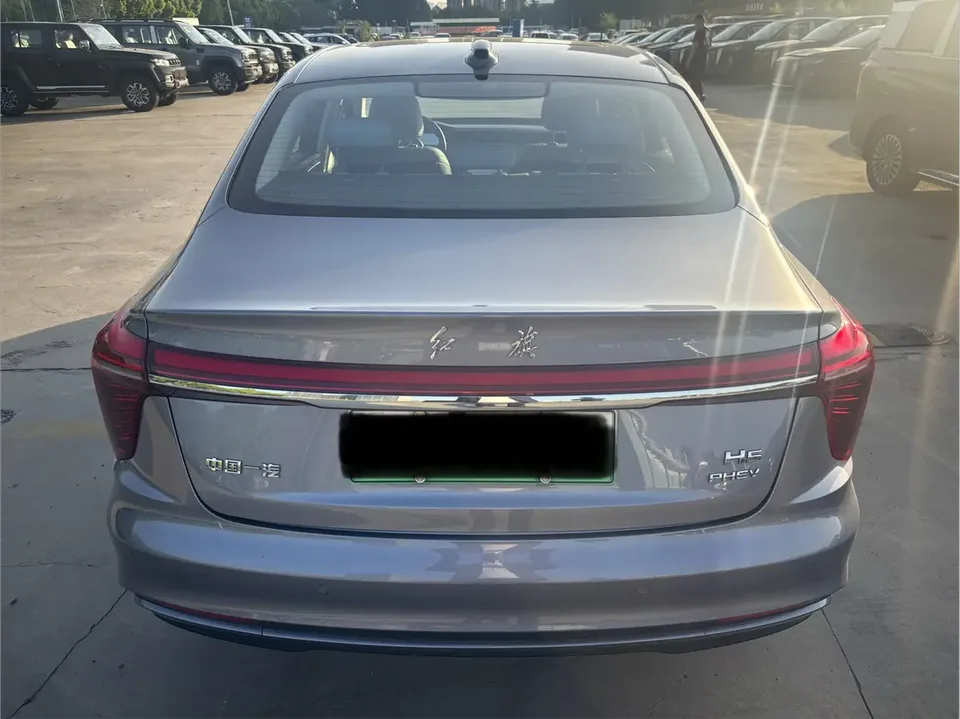 Hongqi H5 PHEV 170 Super Hybrid Edition 2025 — миниатюра 2