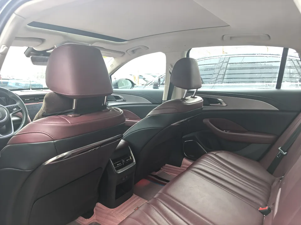 Hongqi H5 Hongqi H5 2024 1.5T DCT Zhilian Qiyun Edition 2024 — миниатюра 3