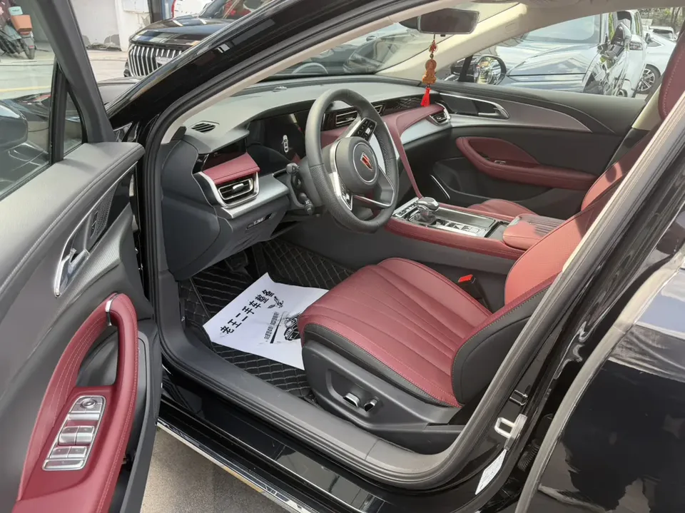 Hongqi H5 Hongqi H5 2024 1.5T DCT Zhilian Qiyue Edition 2024 — миниатюра 3