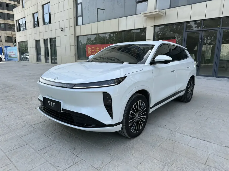 Dongfeng Fengshen L8 PHEV 2025