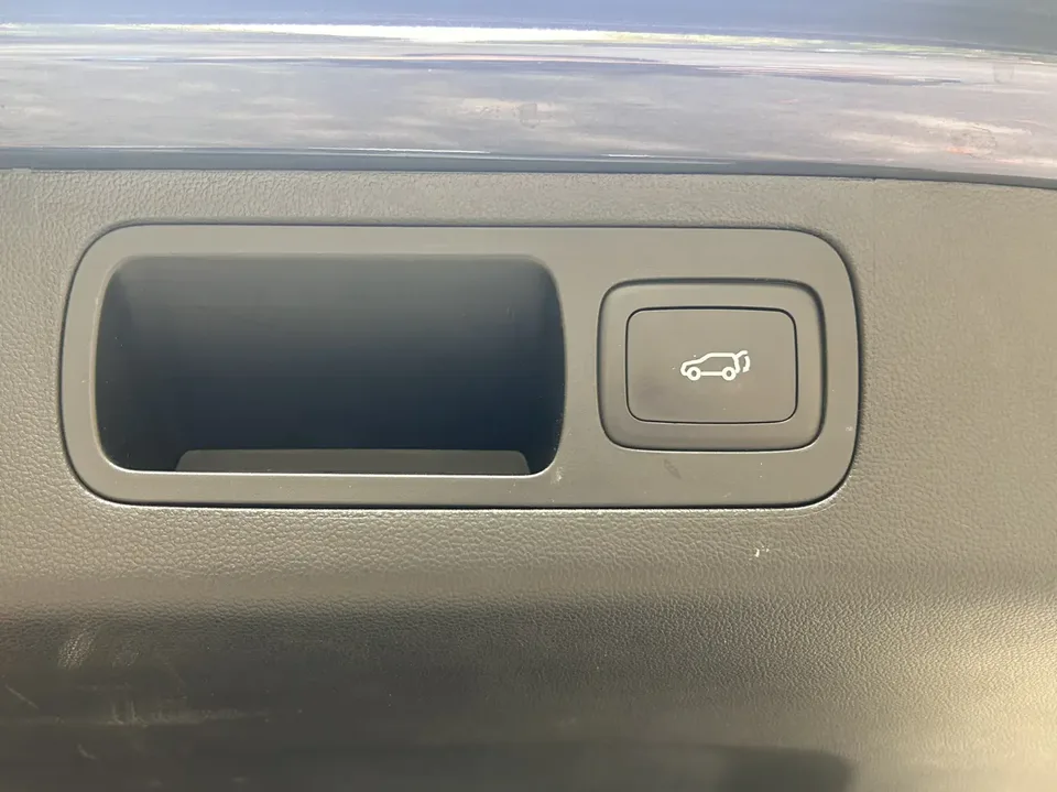 Roewe iMAX8 Roewe iMAX8 2022 400TGI Honor Edition 2022 — миниатюра 2
