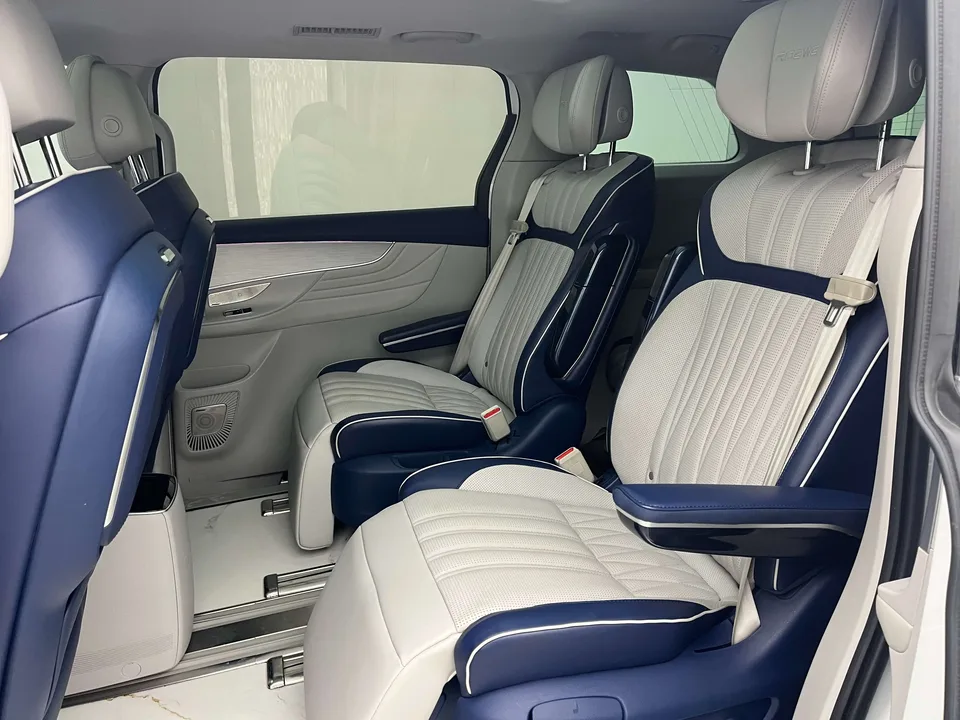 Roewe iMAX8 Roewe iMAX8 2021 400TGI Supreme Series Honor Edition 2022 — миниатюра 5