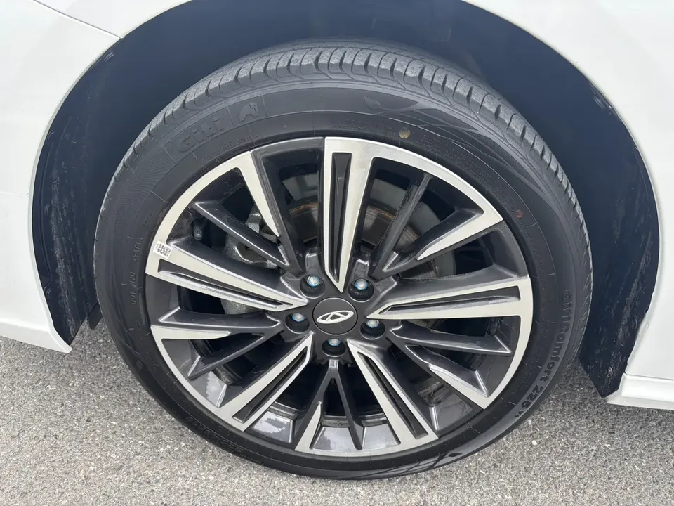 Chery Arrizo 8 1.6TGDI DCT Intelligent 2025 — миниатюра 5