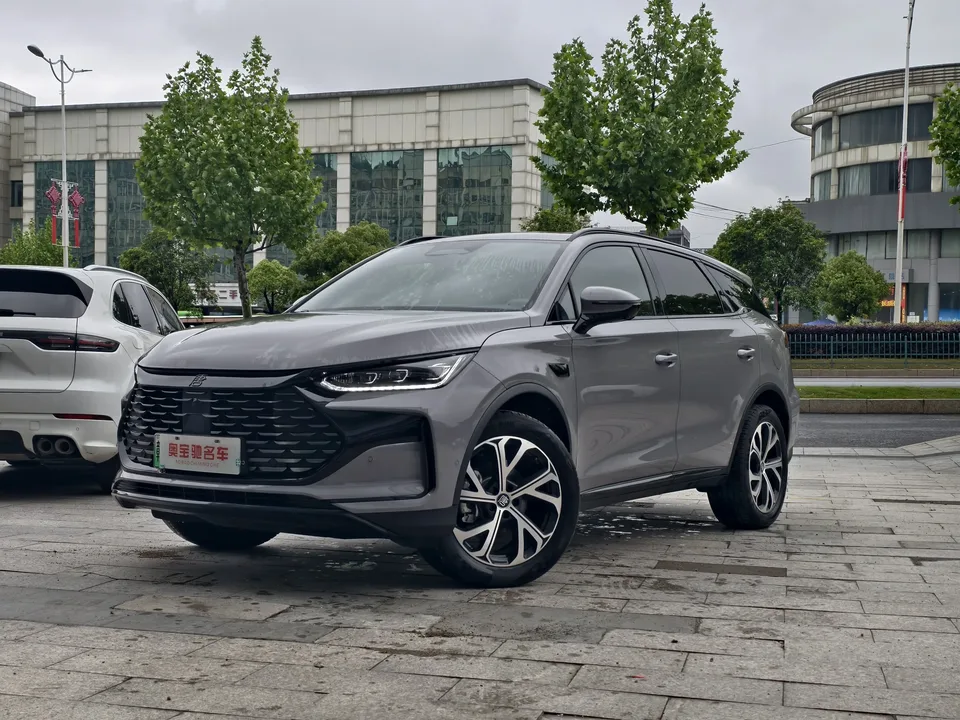 BYD Tang DM 2025
