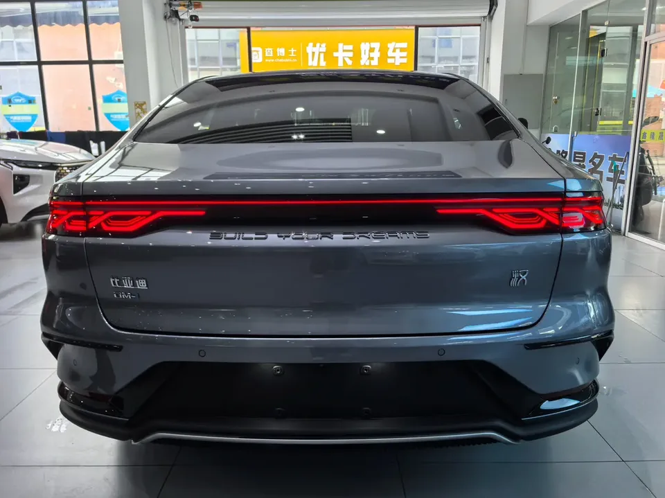 BYD Han DM DM-i Honor Edition 121KM Premium Edition 2024 — миниатюра 5