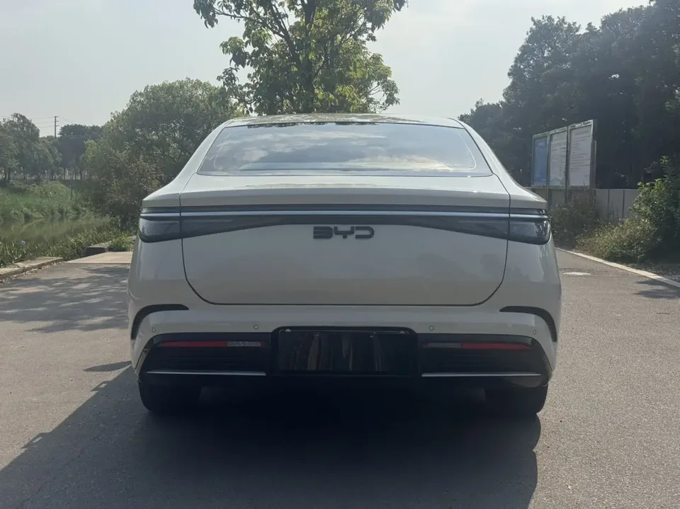 BYD Seal 07DM DM-i 125KM Elite 2024 — миниатюра 2
