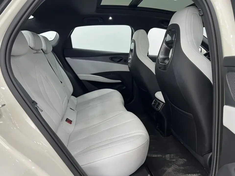 BYD Seal 06DM Intelligent Driving Edition DM-i 120KM Premium Edition 2025 — миниатюра 4
