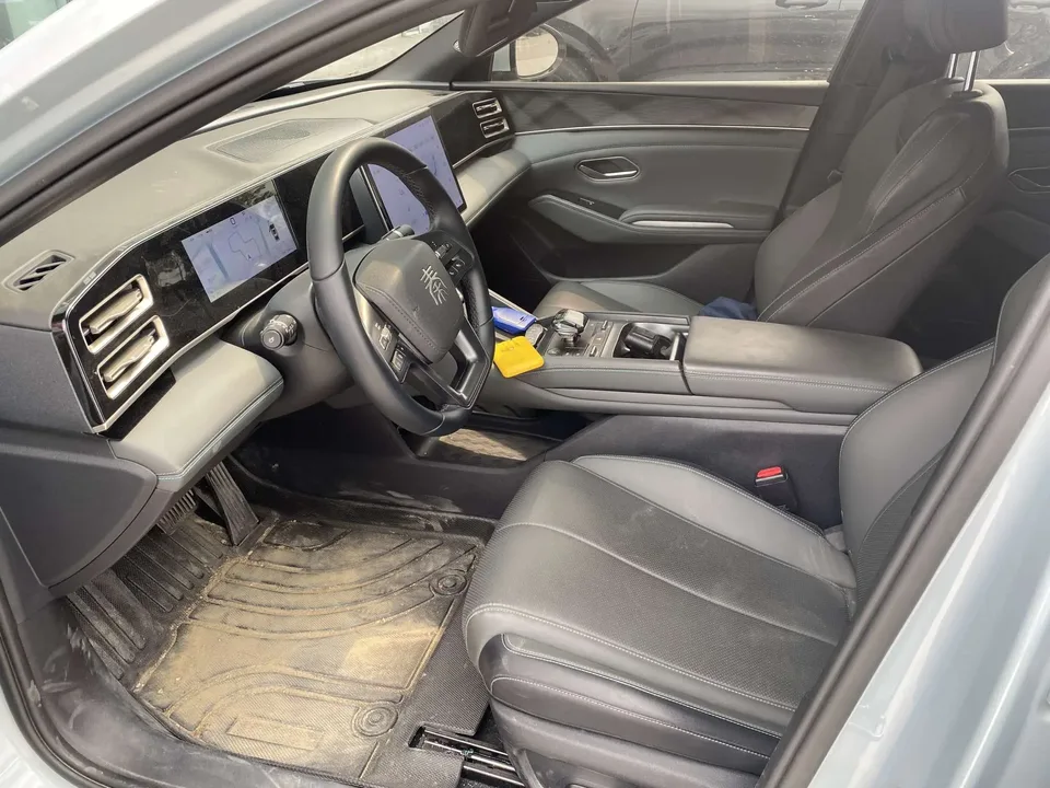 BYD Qin L DM Intelligent Driving Edition DM-i 80KM Beyond Edition 2025 — миниатюра 5