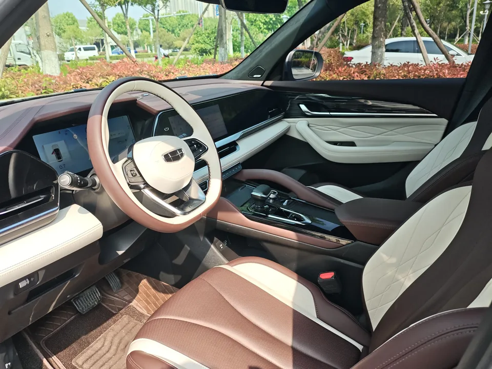 Geely Monjaro 2.0TD DCT EVO 2WD Smart Edition 2023 — миниатюра 4