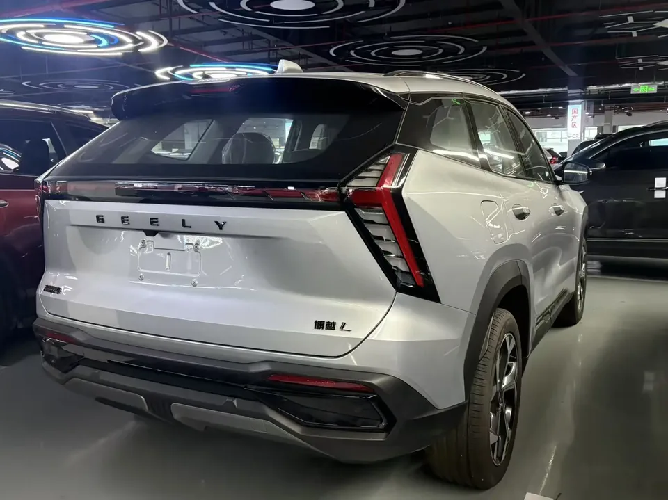 Geely Atlas L Boyue L 2023 1.5TD DCT Premium Edition 2026 — миниатюра 2