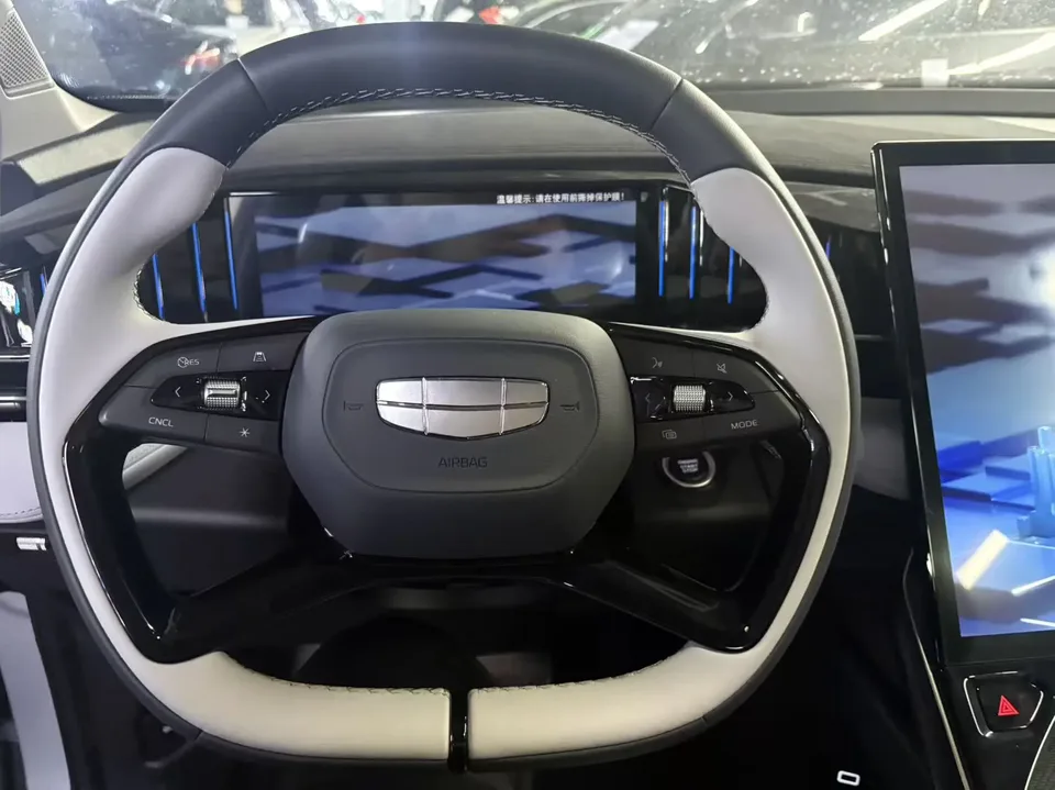 Geely Atlas L Boyue L 2023 1.5TD DCT Premium Edition 2026 — миниатюра 3