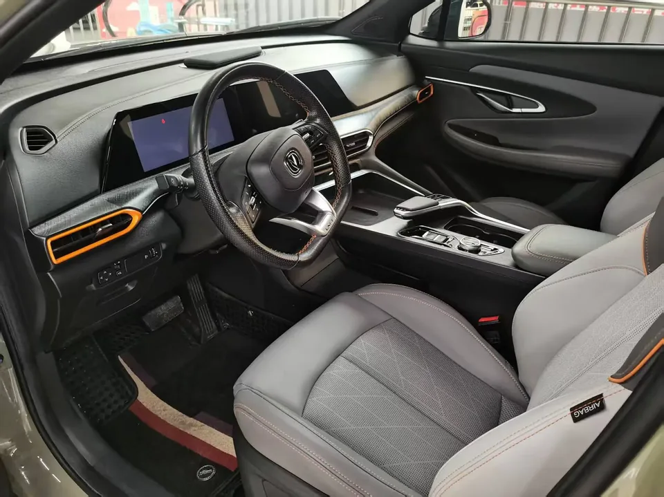 Changan UNI-T Changan UNI-T 2022 1.5T Sports Edition Premium Edition 2022 — миниатюра 4