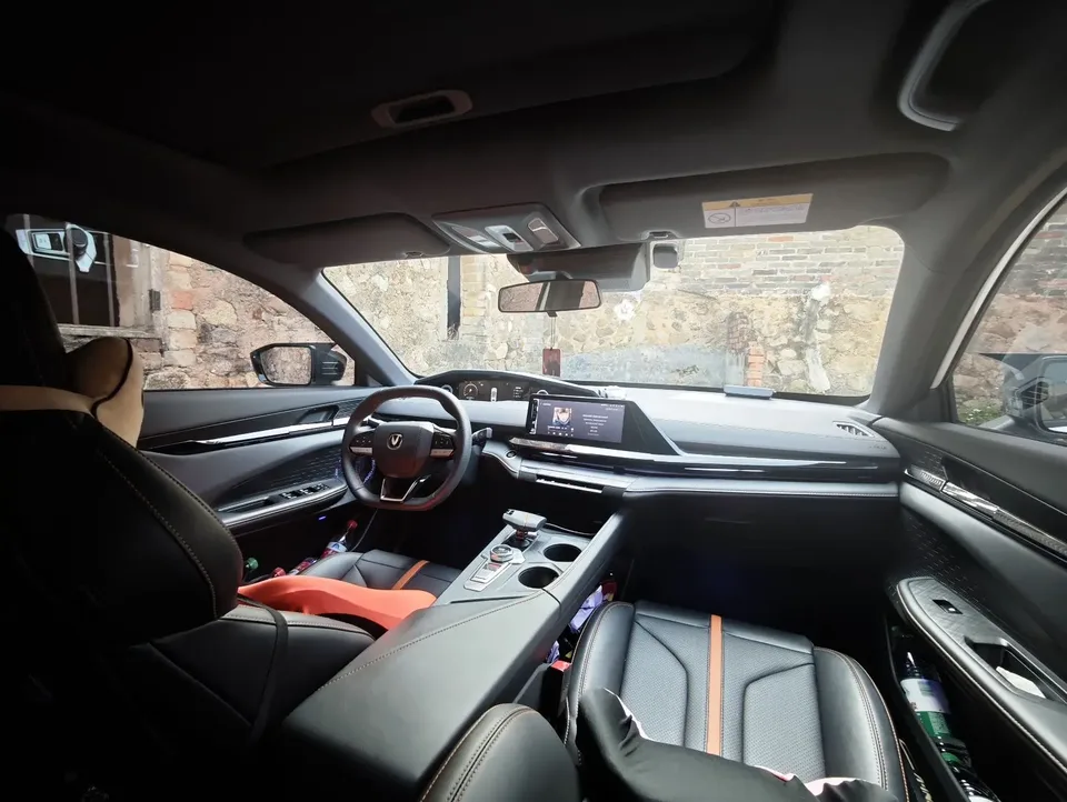 Changan UNI-V 1.5T Premium Edition 2024 — миниатюра 4