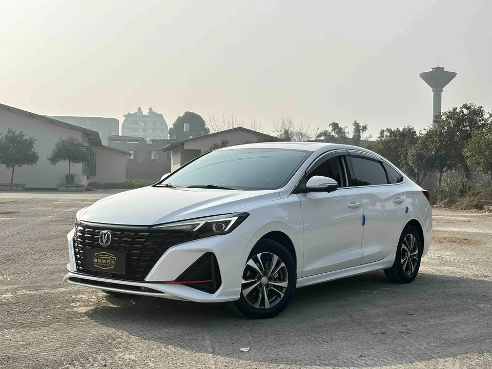 Changan Escape Escape 2024 PLUS 1.4T DCT High Energy Edition 2024 — photo 1, buy with delivery to Moscow