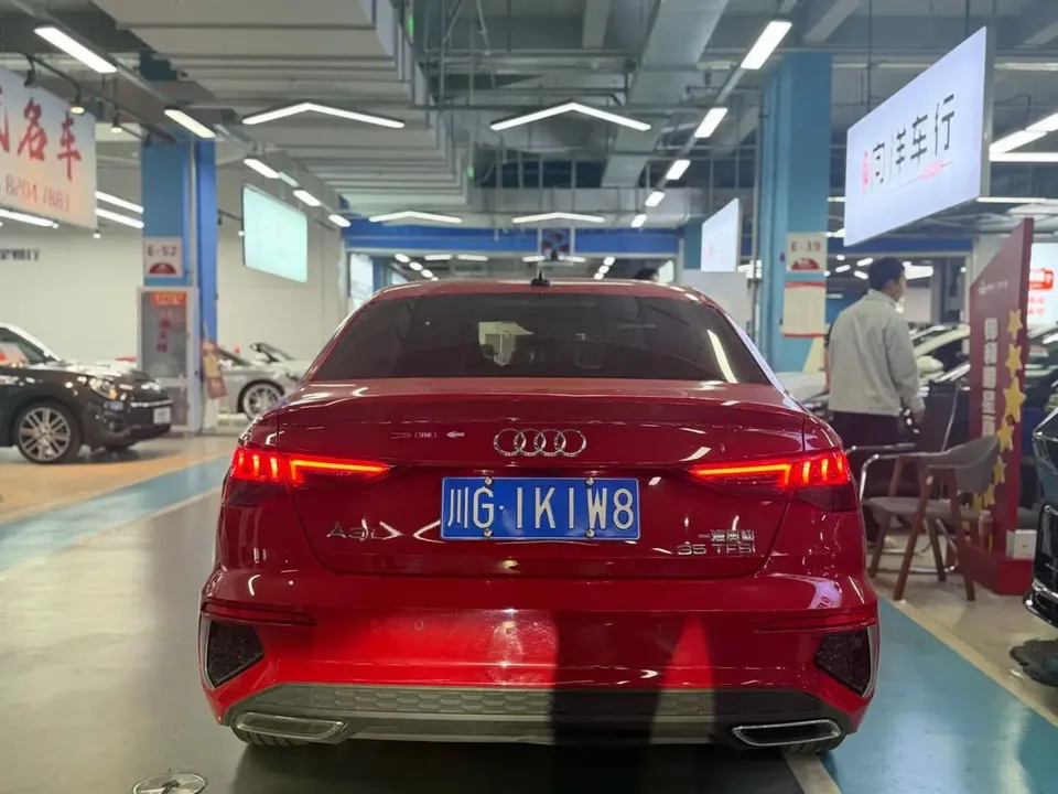 Audi A3 A3L Limousine 35 TFSI Enterprising and Elegant Model 2022 — миниатюра 2