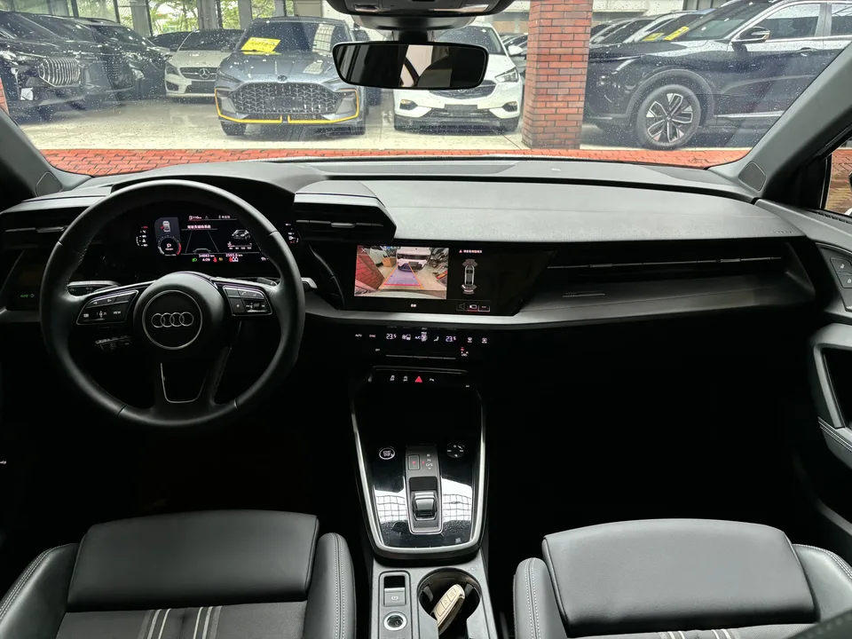 Audi A3 A3L Limousine 35 TFSI Fashionable and Elegant 2023 — миниатюра 3