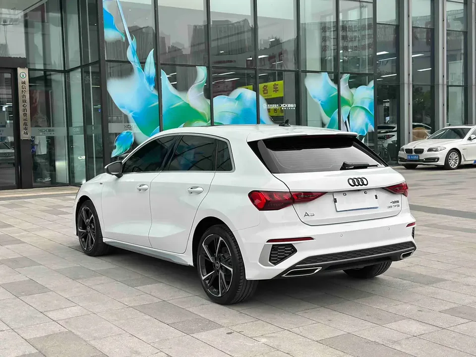 Audi A3 A3 2023 facelift Sportback 35 TFSI stylish and sporty 2024 — thumbnail 2