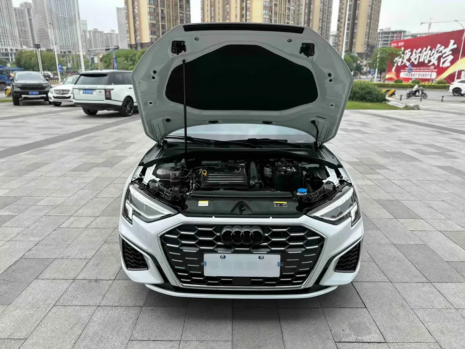 Audi A3 A3 2023 facelift Sportback 35 TFSI stylish and sporty 2024 — thumbnail 3