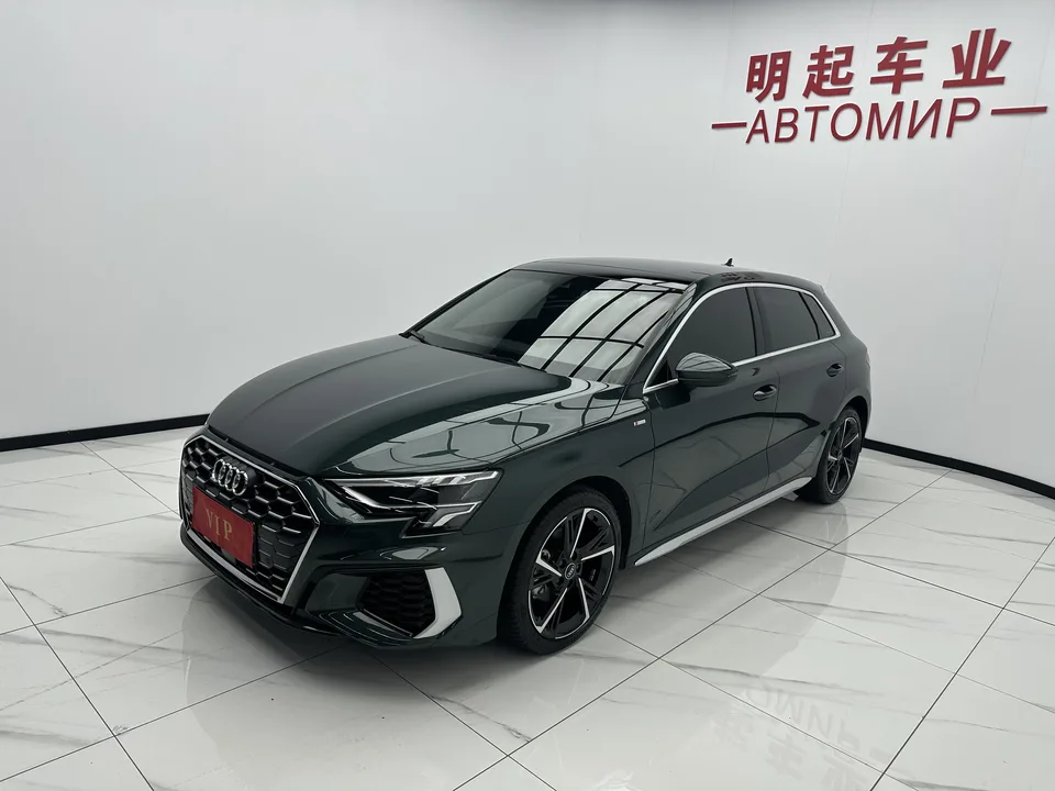 Audi A3 facelift Sportback 35 TFSI stylish and sporty 2023 — миниатюра 4