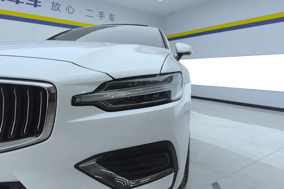 Volvo S60 Volvo S60 2025 B4 Zhiyuan Deluxe Edition 2024 — thumbnail 3