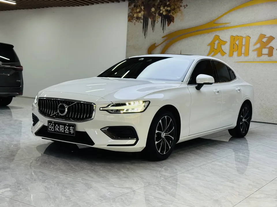 Volvo S60 2022