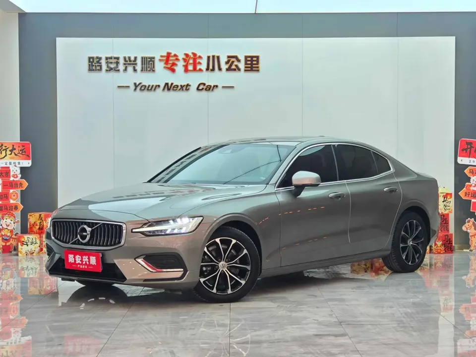 Volvo S60 2022