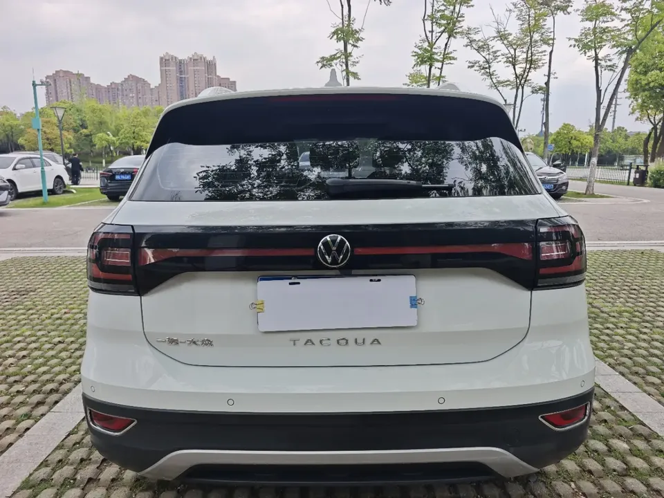 Volkswagen Explore the shadows 1.5L Automatic Joy-Link Edition 2022 — миниатюра 2