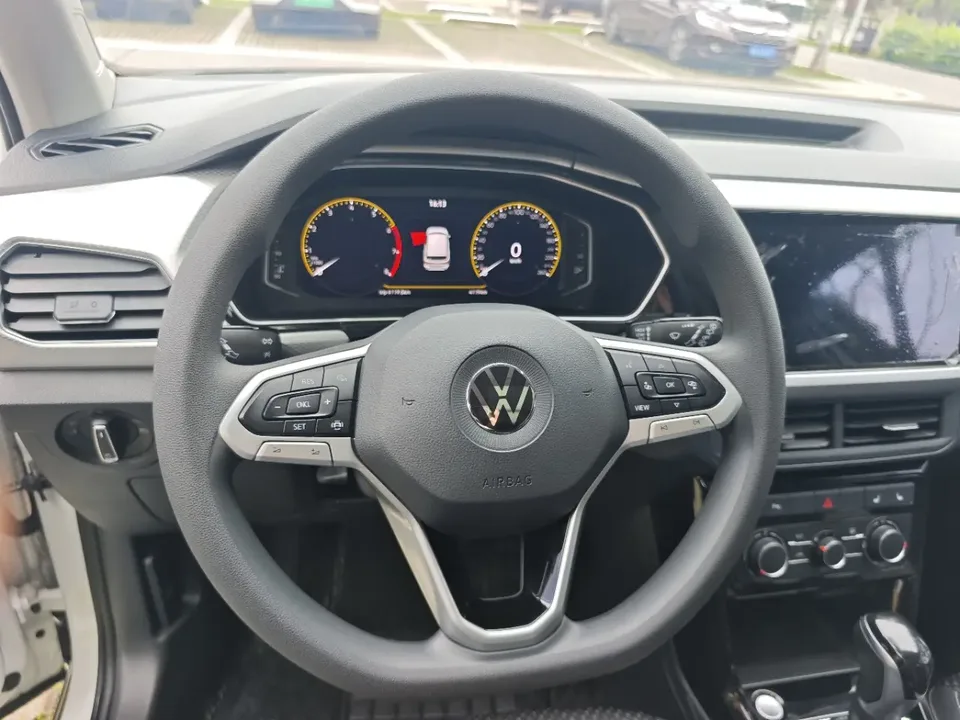 Volkswagen Explore the shadows 1.5L Automatic Joy-Link Edition 2022 — миниатюра 4