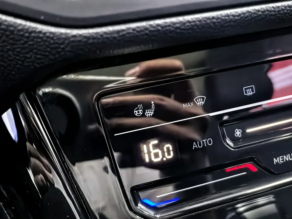 Volkswagen Tayron Tanyue 2022 330TSI 2WD Luxury Smart Edition 2022 — миниатюра 3